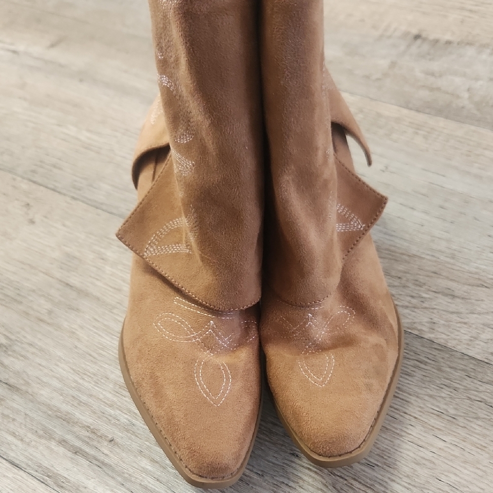 Closet Clean Out Tan Suede Women's Boots - Picture 4 of 11